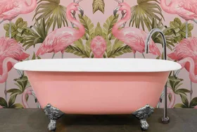 This flamingo-coloured clawfoot bath just made all your Palm Springs dreams come true
