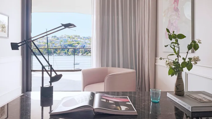 Buyer's Guide Home Office Pink Chair With Light on Desk