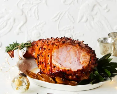 Pear, cinnamon & clove caramel glazed ham